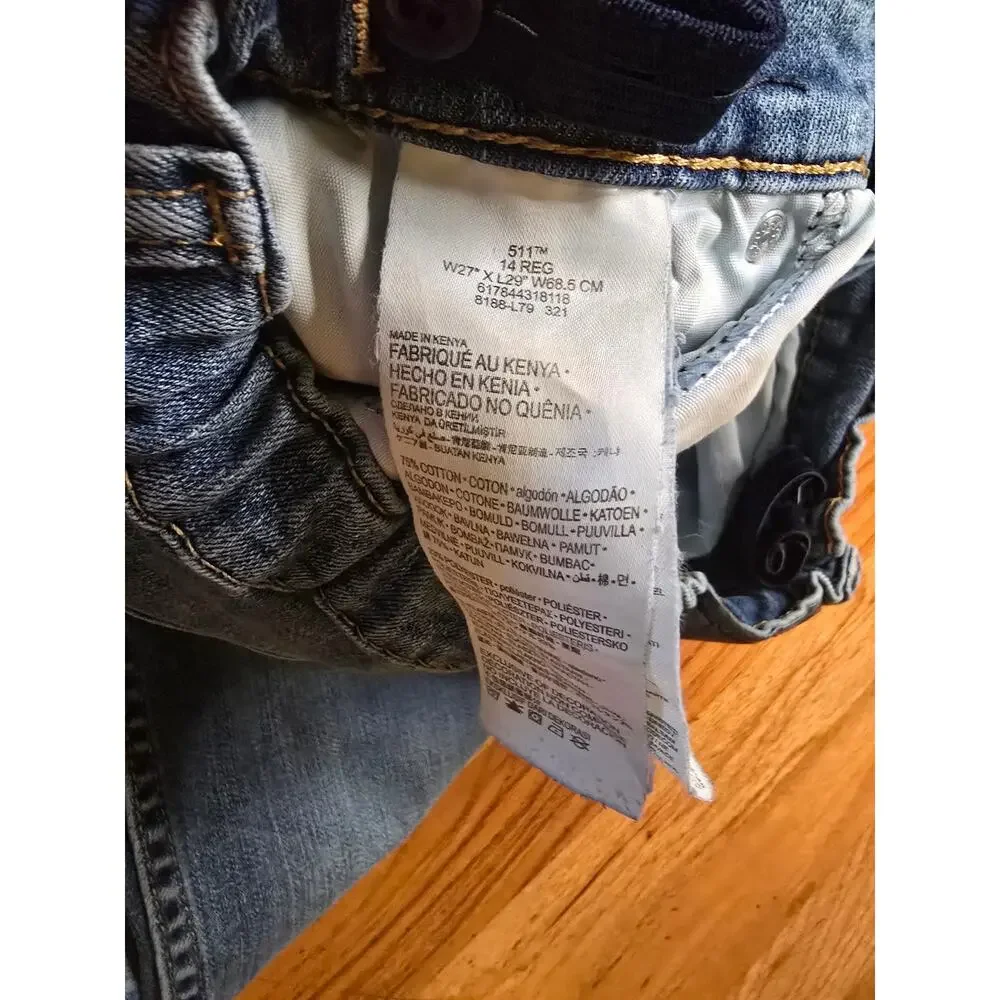 Levis excellent pre
